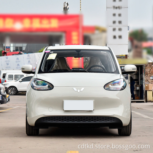 2023 Mini mini wuling economici Bingguo 2023 333 km Versione yuexiang Nuovo veicolo energetico EV mini mini auto a sinistra Drive auto per adulti